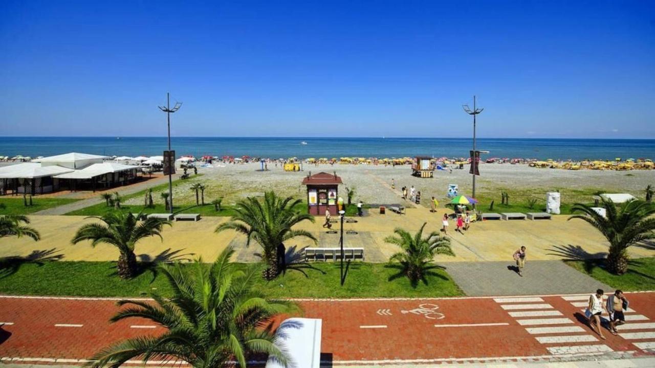 Orbi City 707 Batumi Bagian luar foto